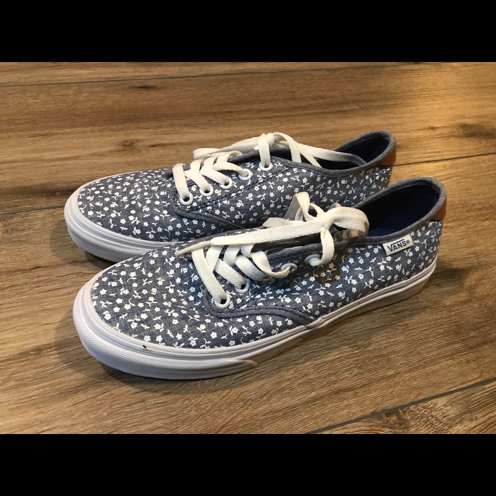 Vans Blue with White Flowers W7.5